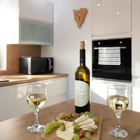 Lux Blue Sky - Free Covered Parking Apartman *