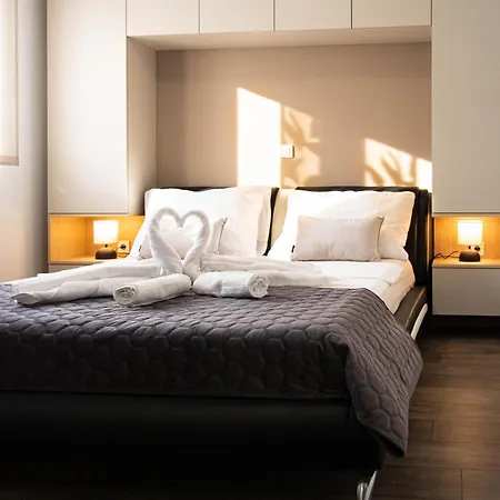 Apartman Lux Blue Sky - Free Covered Parking