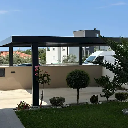 Lux Blue Sky Apartman *