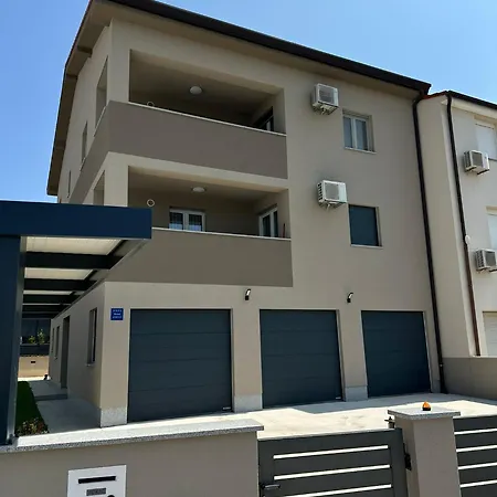 Apartman Lux Blue Sky *